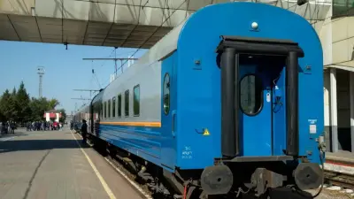 Казахстанцы могут купить билеты на поезд со скидкой: список направлений