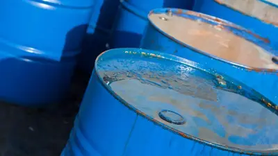 5900 попыток незаконного вывоза бензина пресекли пограничники Казахстана в 2025 году