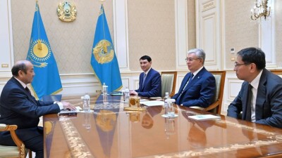 Развитие дорожной инфраструктуры в Алматы обсудил Токаев с профессором Телтаевым