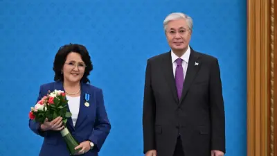 Токаев наградил казахстанских учителей: кто получил ордена и медали