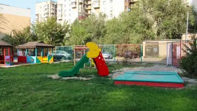 В Экибастузе женщина избила ребёнка на детской площадке