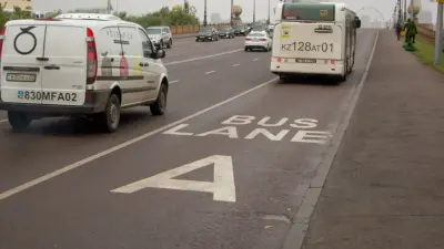 Равных прав на проезд по автобусной полосе требуют таксисты Астаны