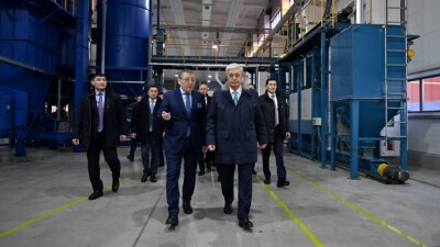 Токаев: Считаем важным превращение Казахстана в страну с развитой промышленностью