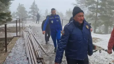 Мужчина повредил ноги при падении в горах Щучинска