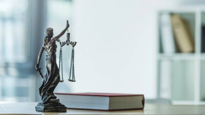 Бывшую чиновницу от образования осудили в Астане за превышение полномочий и взяточничество