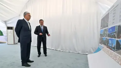 Президент ознакомился с благоустройством аллеи Мыңжылдық в Астане