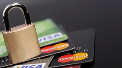 Казахстанцы, не имеющие долгов, жалуются на блокировку счетов: в КГД объяснили ситуацию