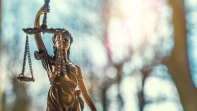 Беспорядки после футбольного матча в Амстердаме: суд вынес приговор пяти нападавшим