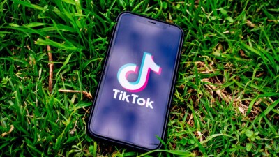 Дональд Трамп зарегистрировался в TikTok, который пытался запретить