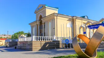 Три казахстанских города получат почётное звание