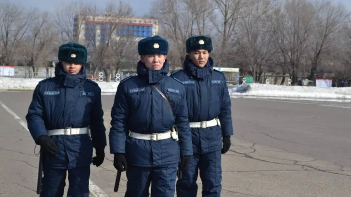 "Кричала о помощи". Гвардейцы спасли девочку, которую избивали подростки в Уральске