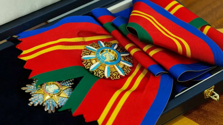 Ветеран дипломатической службы Тлеухан Кабдрахманов награждён орденом "Достық"