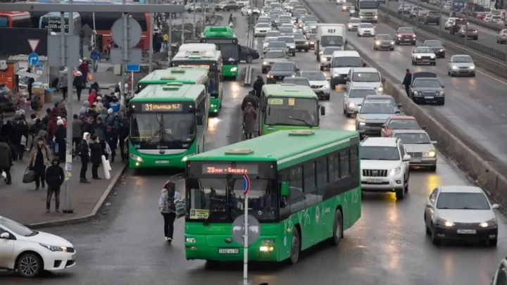 Автобусы без катализаторов загрязняют воздух Алматы: в АЭТ ответили на обвинения общественника