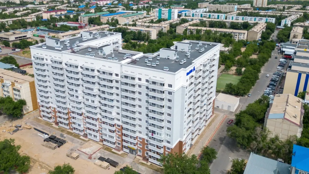 Останутся только две формы управления домами: Токаев подписал закон по вопросам ЖКХ