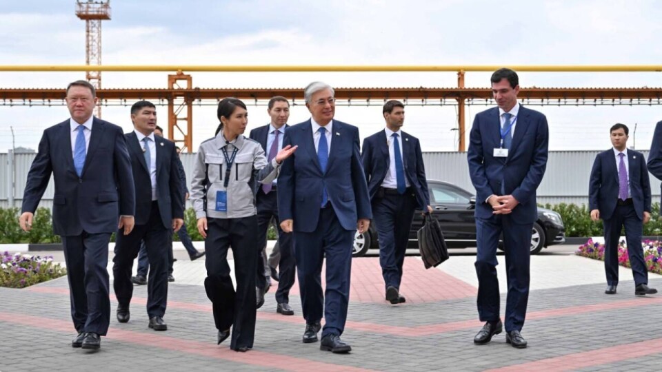 Токаев посетил локализационный центр "АгромашХолдинг KZ"