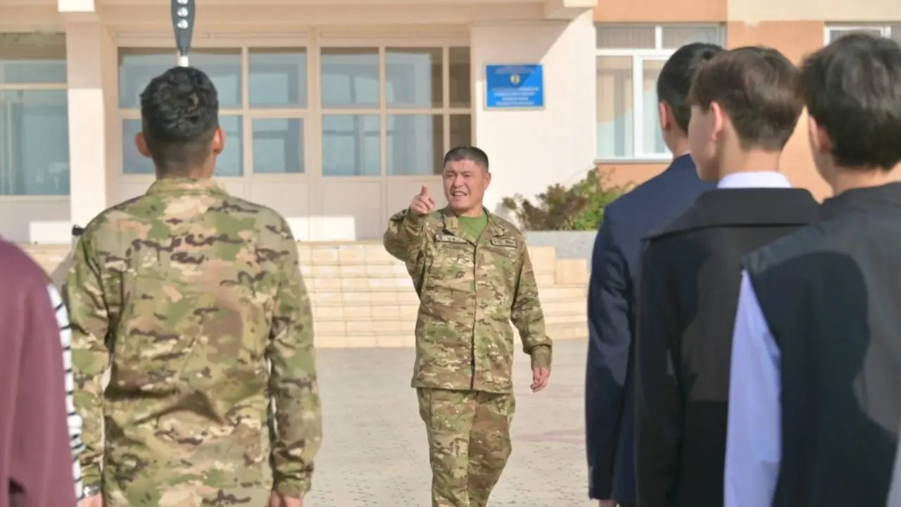 "Возвращаем настоящее содержание". Начальную военную подготовку школьников изменили в Казахстане