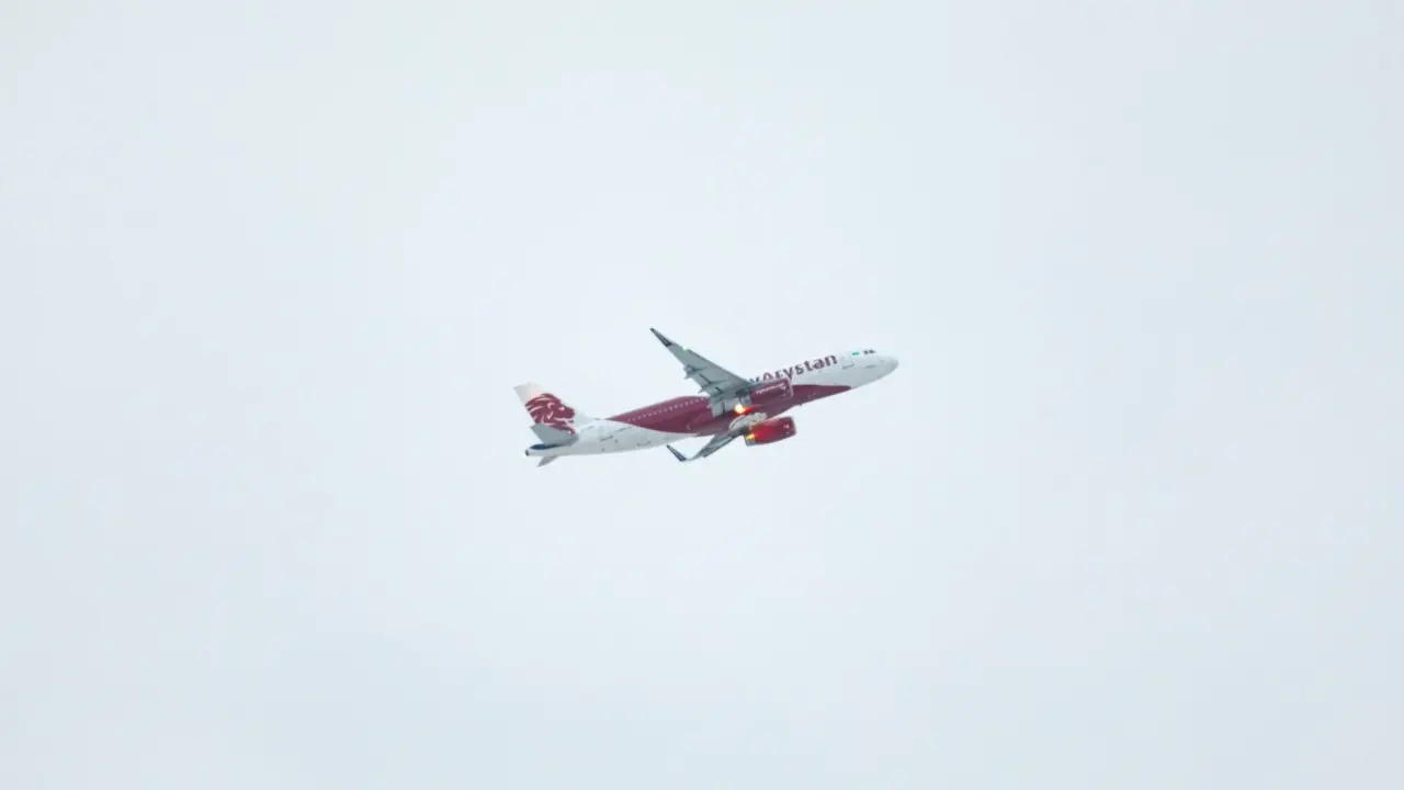 Вылетевший из Астаны самолёт вернулся обратно из-за непогоды