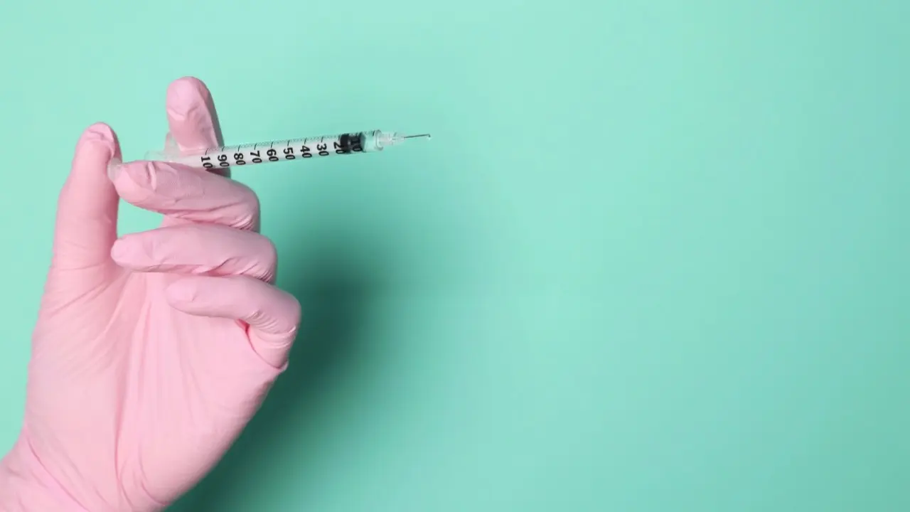 Почему Минздрав Казахстана отказался от цельноклеточной вакцины против коклюша