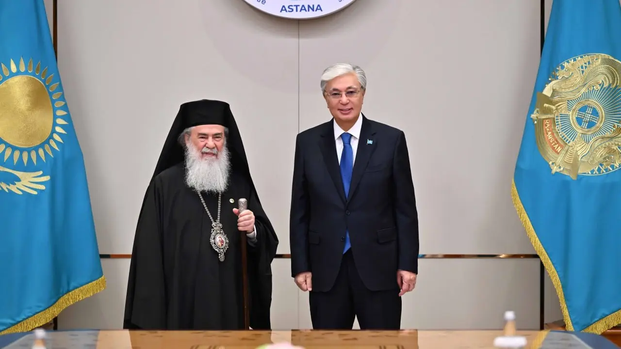 Касым-Жомарт Токаев и Патриарх Иерусалимский Феофил III / Фото пресс-службы президента