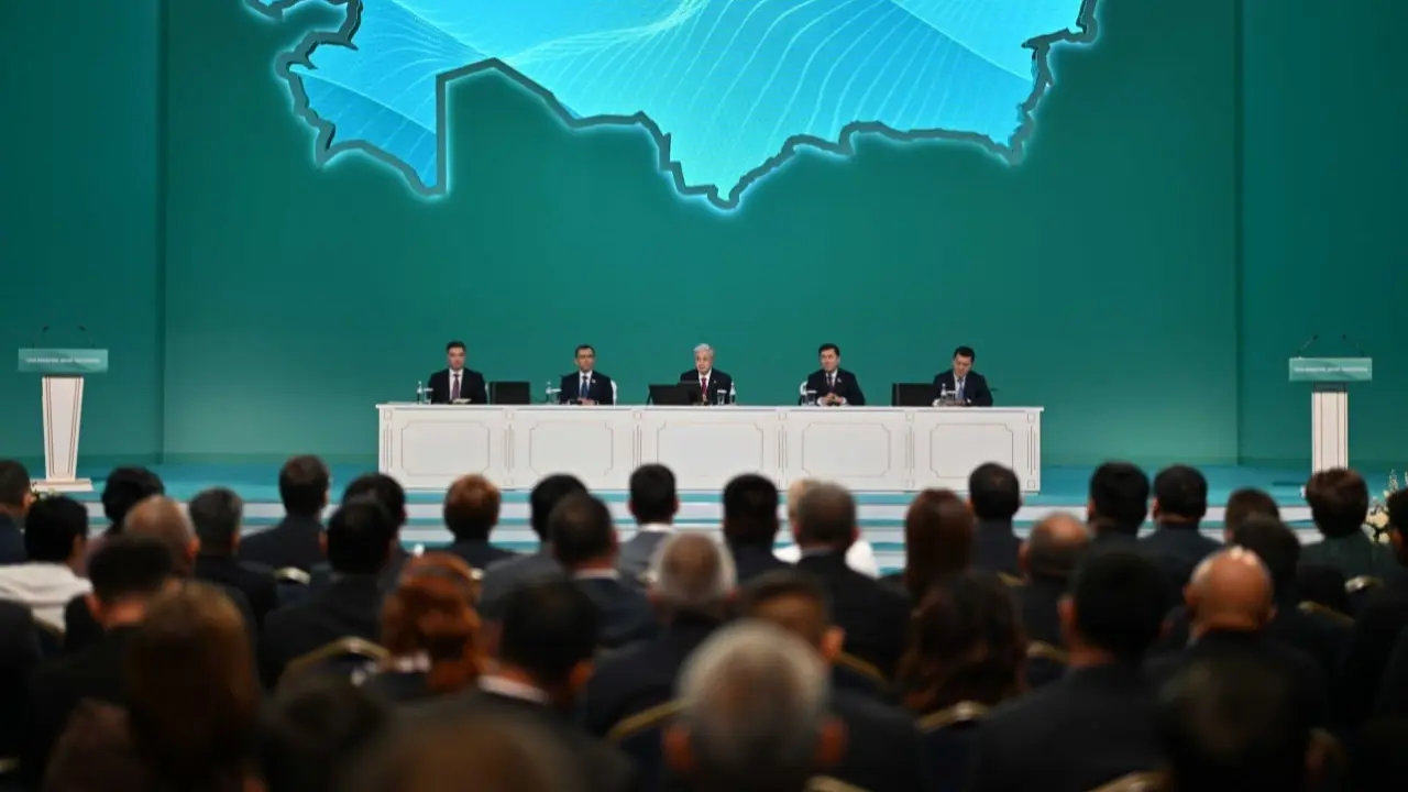 Чрезмерное увеличение числа депутатов нецелесообразно – президент Казахстана о парламентской реформе