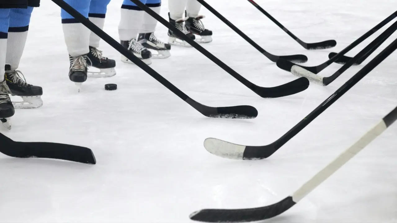 Президент поздравил детскую хоккейную команду Astana Team с победой на турнире в Канаде