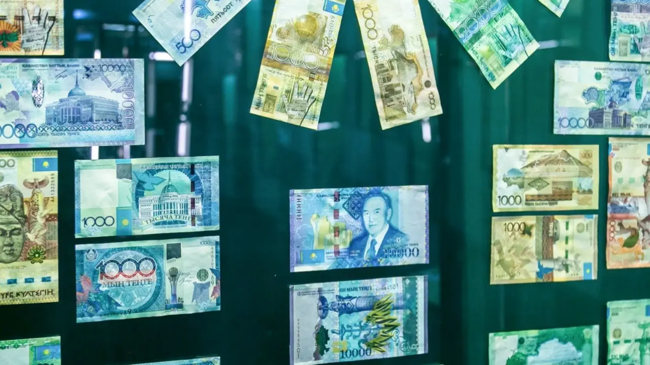 Защита от подделок устаревает: почему Нацбанк так часто меняет дизайн банкнот