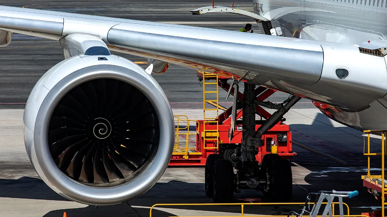 Нарастить объёмы производства авиатоплива поручил Токаев