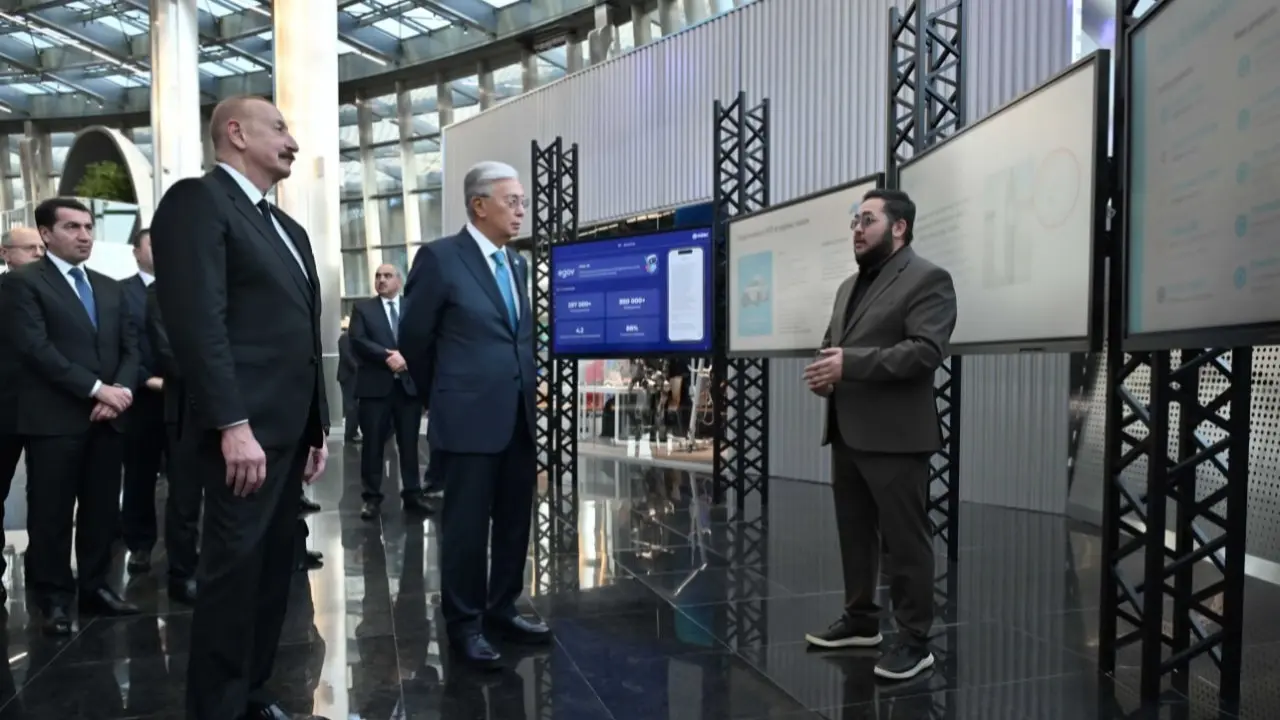 Токаев и Алиев посетили Alem.AI