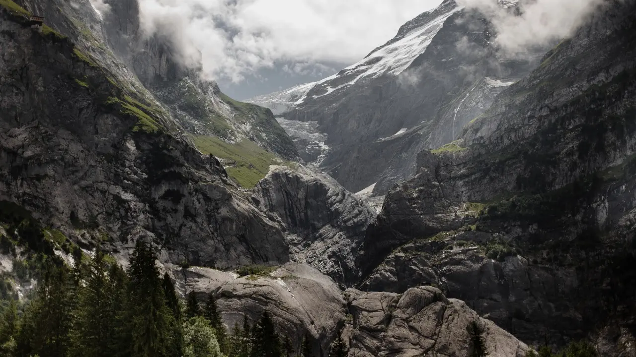 Пропавшего в горах близ Алматы парня нашли мёртвым: его искали с 6 июля