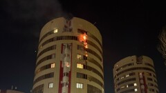 Обшивка одного из жилых комплексов по улице Сыганак загорелась в Астане