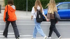 Шесть школьниц издевались и вымогали деньги у сверстницы в СКО: их могут отправить в спецшколу