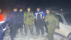 Закончился бензин: троих человек вызволили из степи спасатели в Улытауской области