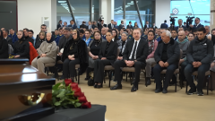 Крушение самолёта AZAL: пилотов и бортпроводницу посмертно удостоили звания национальных героев Азербайджана