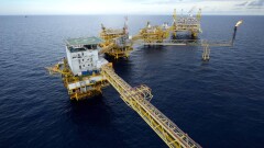 Президент США намерен запретить добычу нефти и газа на океаническом побережье