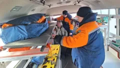 Грузовик опрокинулся в кювет на трассе в Акмолинской области