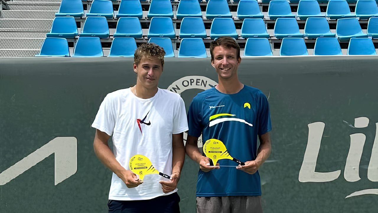 Григорий Ломакин в паре с Ильёй Симакиным выиграли турнир ITF M15 / Фото пресс-службы федерации тенниса Казахстана