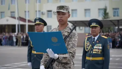 Триста выпускников военной кафедры ЕНУ имени Гумилёва приняли присягу