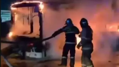 Автобус полностью сгорел на шоссе Каркаралы в Астане