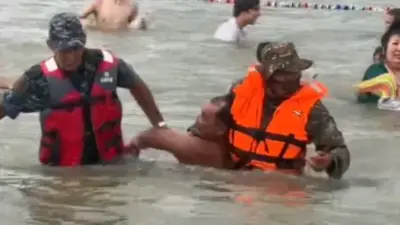 Житель Атырау едва не утонул на одном из местных пляжей