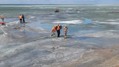 Рыбаков зажало между льдинами в Павлодарской области