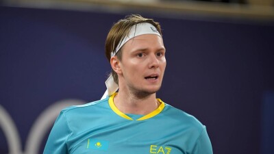 Александр Бублик потерпел поражение на старте Олимпийских игр в Париже