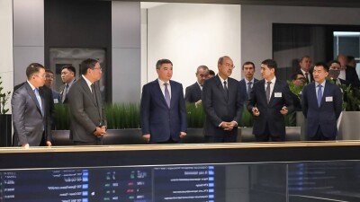 Премьер-министры Казахстана и Узбекистана посетили объекты транспортной и цифровой инфраструктуры Алматы