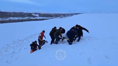 Туркестанские спасатели пришли на помощь женщине, которая упала со склона во время конной прогулки