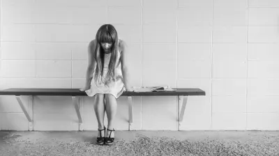 Девушка пыталась покончить с собой в Караганде: её спасли полицейские