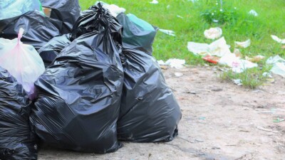Более 10 тонн мусора вывезли из затопленных домов в Кульсары