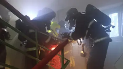 Троих человек спасли при пожаре в одной из многоэтажек в Актобе