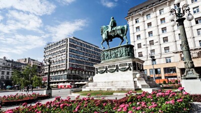 Охранника посольства Израиля в Сербии ранили из арбалета