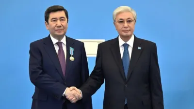 Токаев поблагодарил Ерлана Кошанова и членов партии Amanat за работу