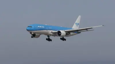 Бывший глава KLM устроил пожар из-за пауэрбанка на борту самолёта