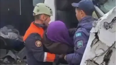 Водителя зажало в авто во время ДТП на трассе Алматы – Усть-Каменогорск